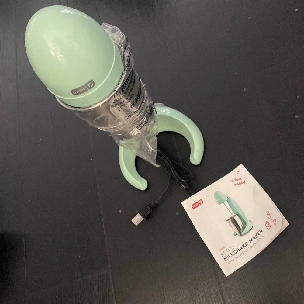 Dash DMM100 Retro Milkshake Maker Aqua Green‎ Ice Cream Drink Mixer Recipes
